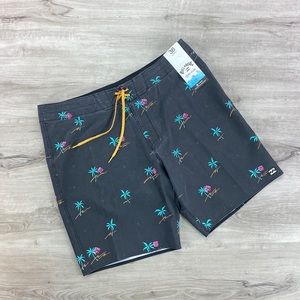 BILLABONG- MENS BOARD SHORTS